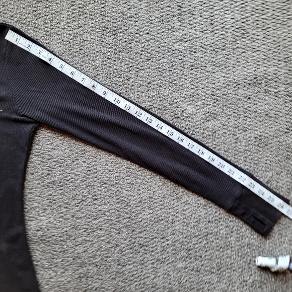 Harley-davidson women henley shirt M long sleeve tee size embroidered, has hole - Picture 12 of 14